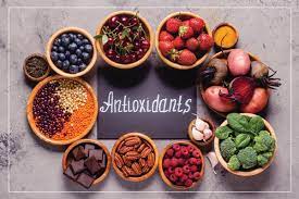 Increase antioxidant intake to balance hormones 